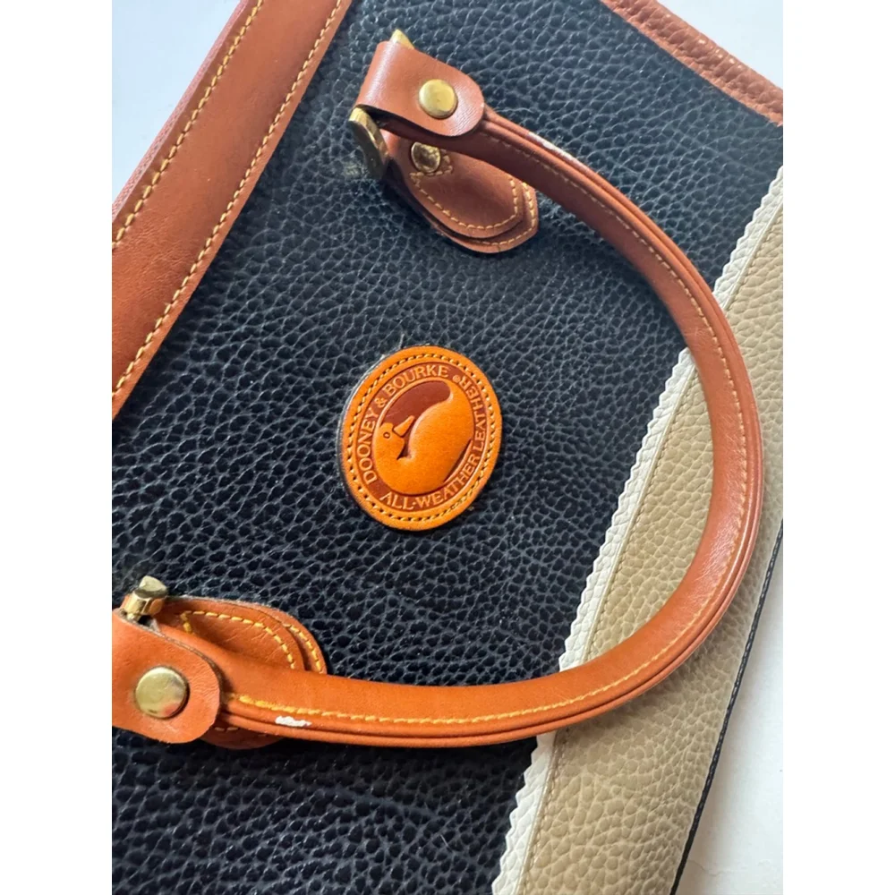 Vintage Dooney & Bourke Classic Boston Style All Weather pebble Leather Satchel